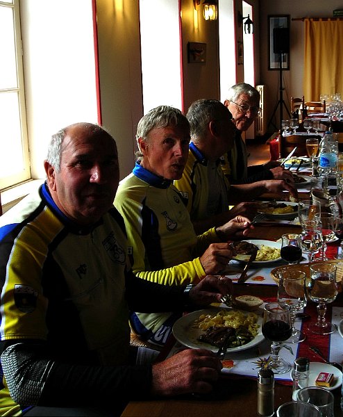 2011-05-12 17 St Aignan Restaurant des Pecheries.JPG